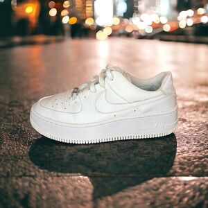 Nike Air Force 1 Sage Low Triple White AR5339-100 Womens Size 9